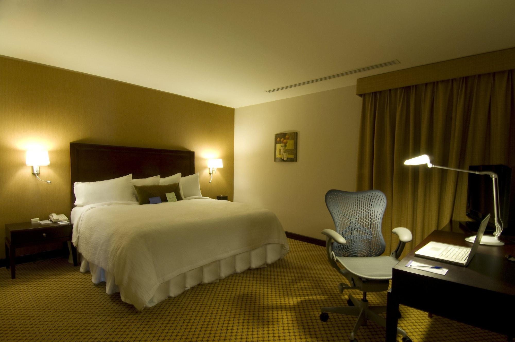 Hilton Garden Inn Riyadh Olaya Buitenkant foto