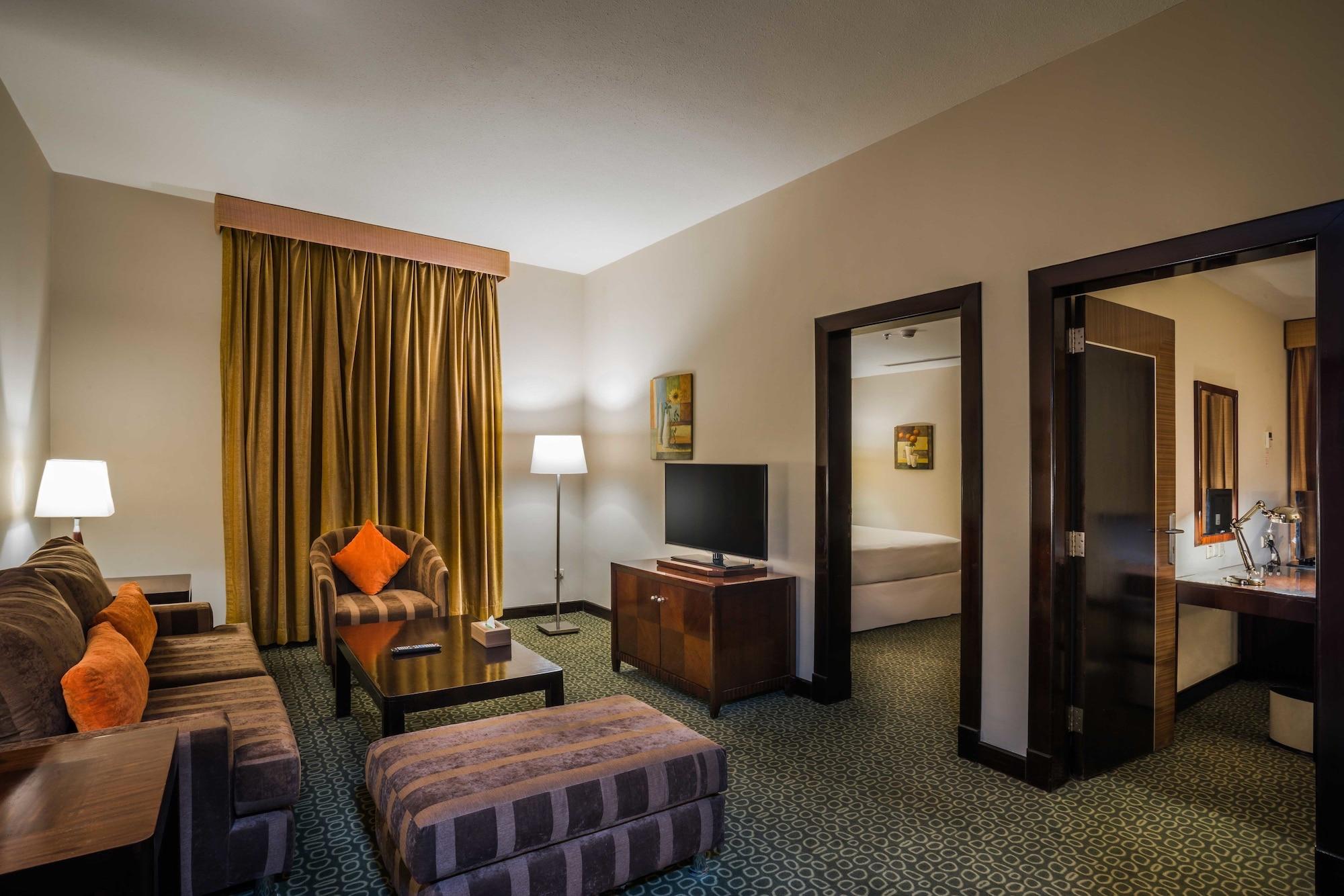 Hilton Garden Inn Riyadh Olaya Buitenkant foto