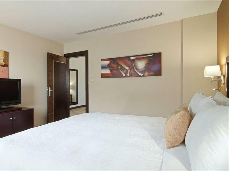 Hilton Garden Inn Riyadh Olaya Buitenkant foto