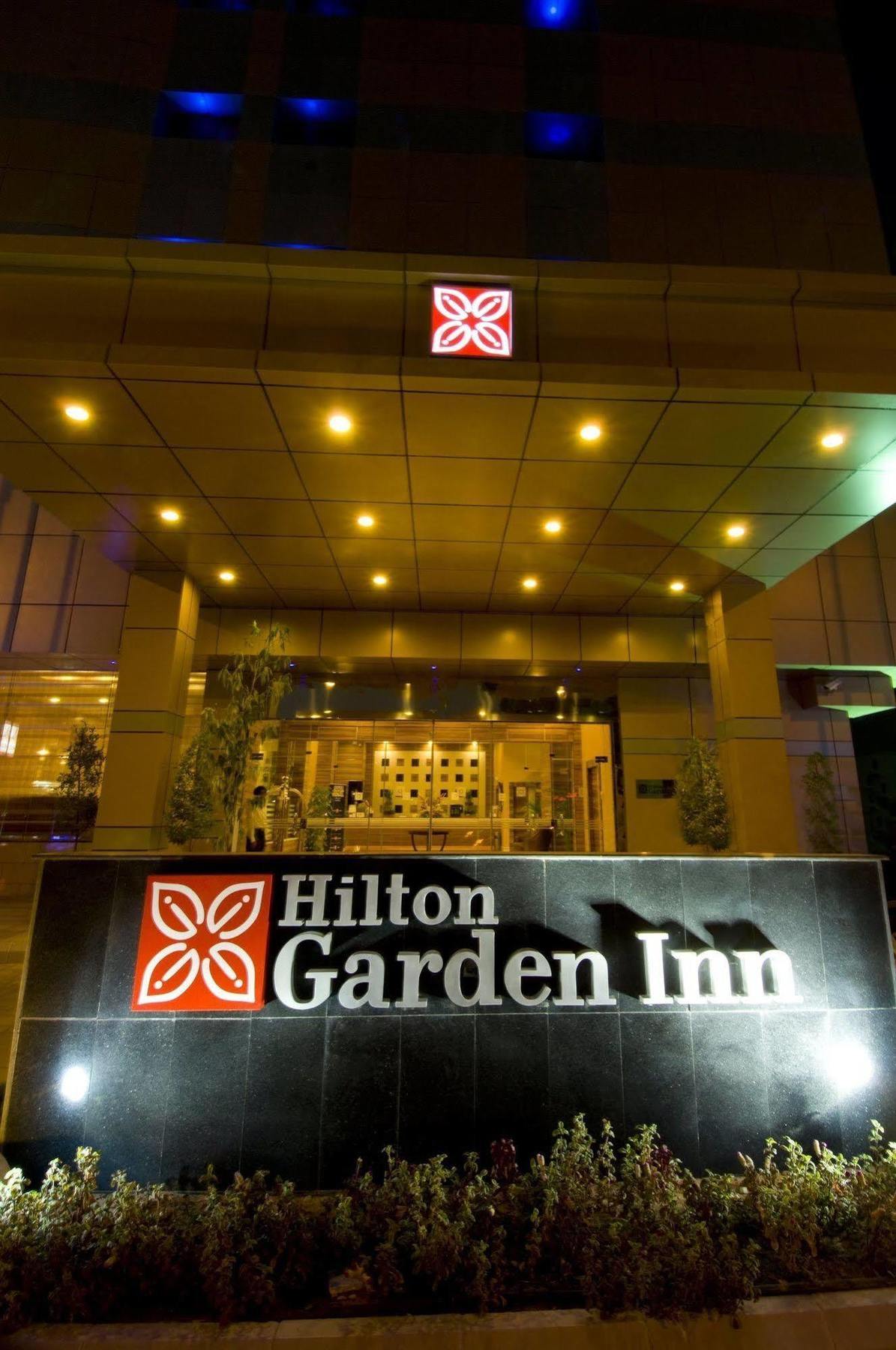 Hilton Garden Inn Riyadh Olaya Buitenkant foto