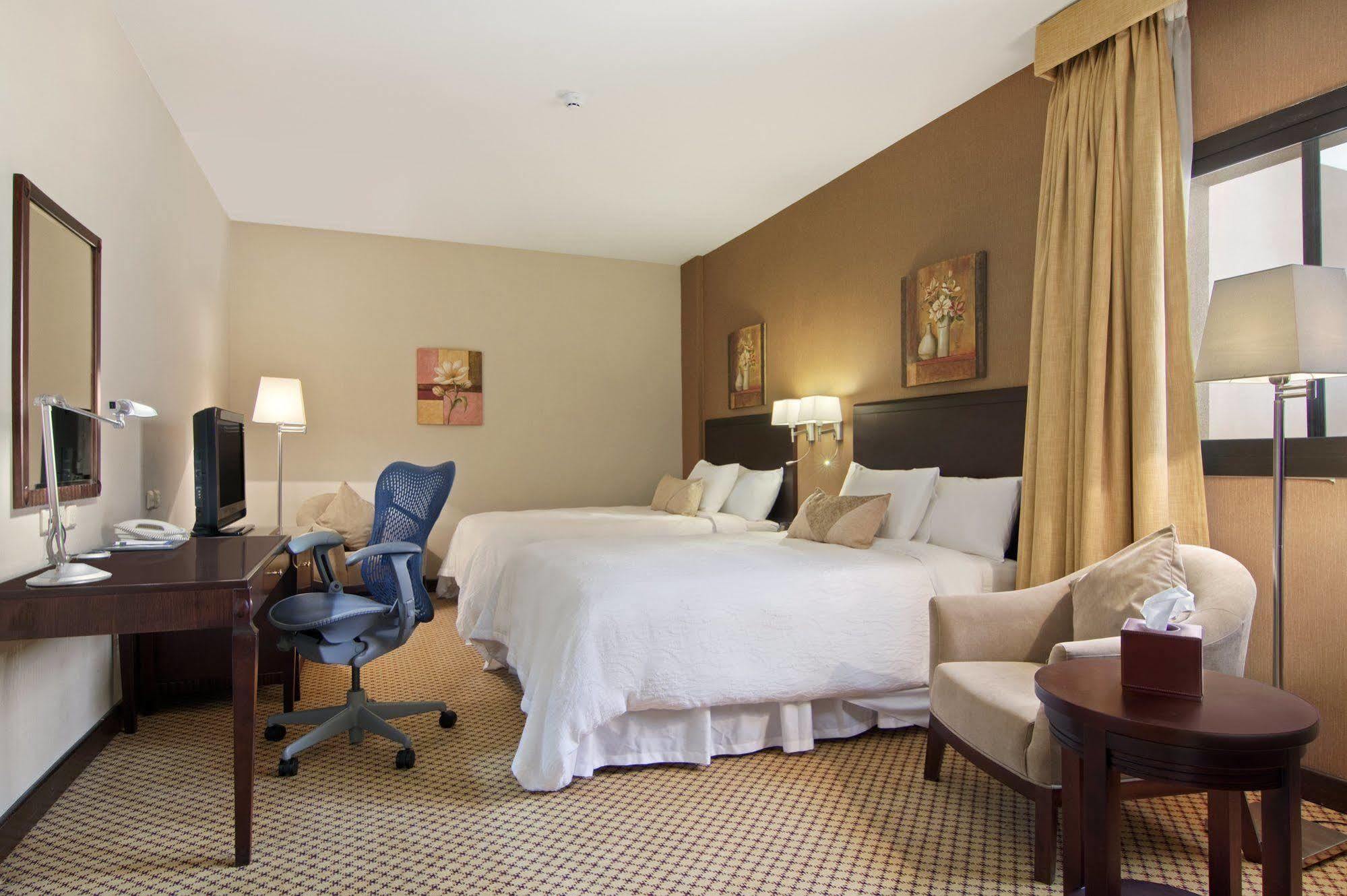 Hilton Garden Inn Riyadh Olaya Kamer foto