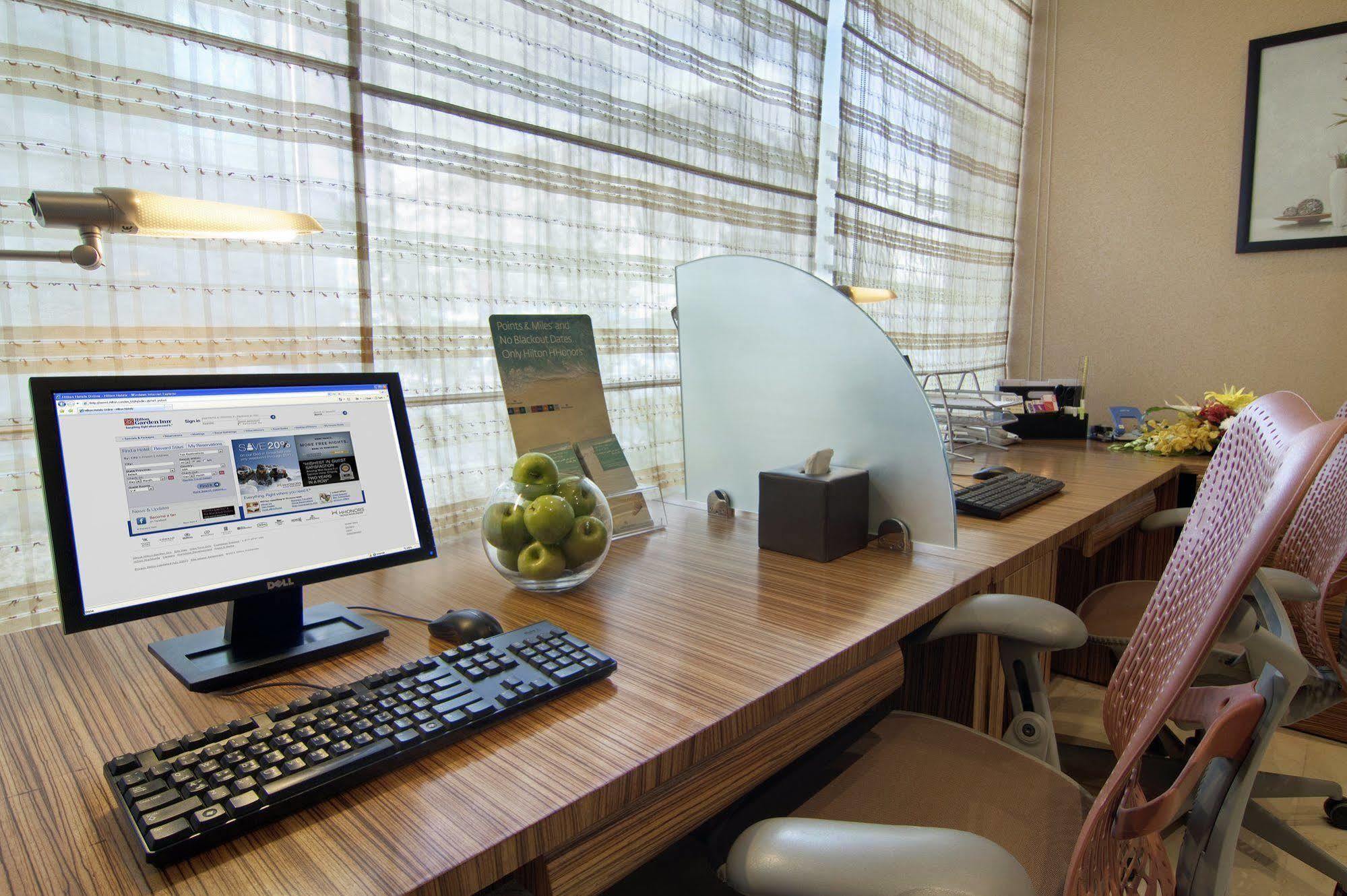 Hilton Garden Inn Riyadh Olaya Zakenleven foto